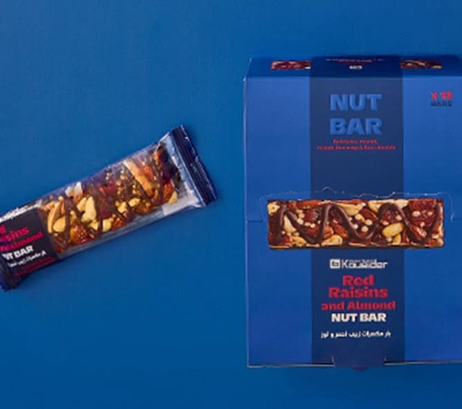 Box Red Raisins and Almond Nut Bar 12Pcs