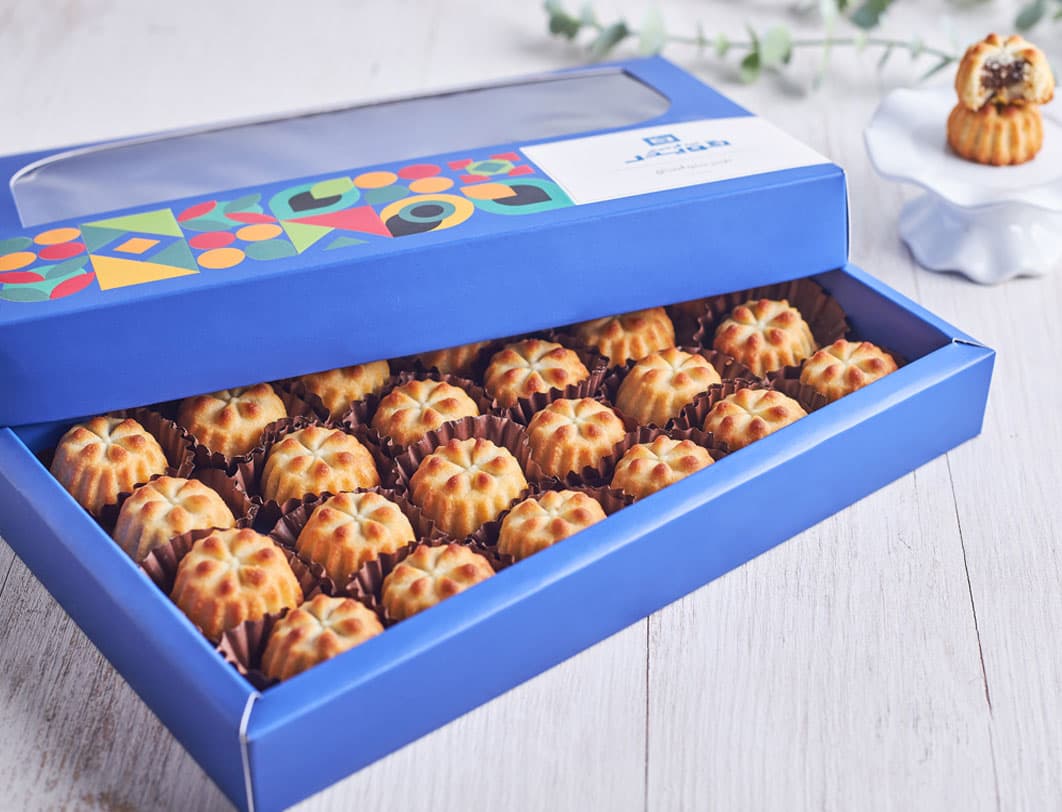 pistachio-date-maamoul-box-1-4010049